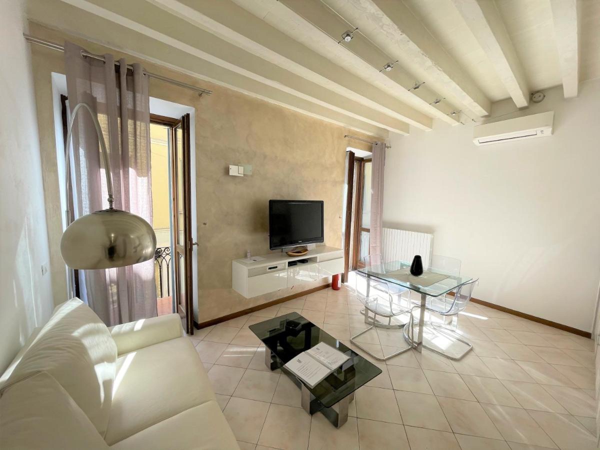 Desenzanoloft Le Petit Bijou - Restyling 2025 - Downtown Desenzano del Garda Exterior photo